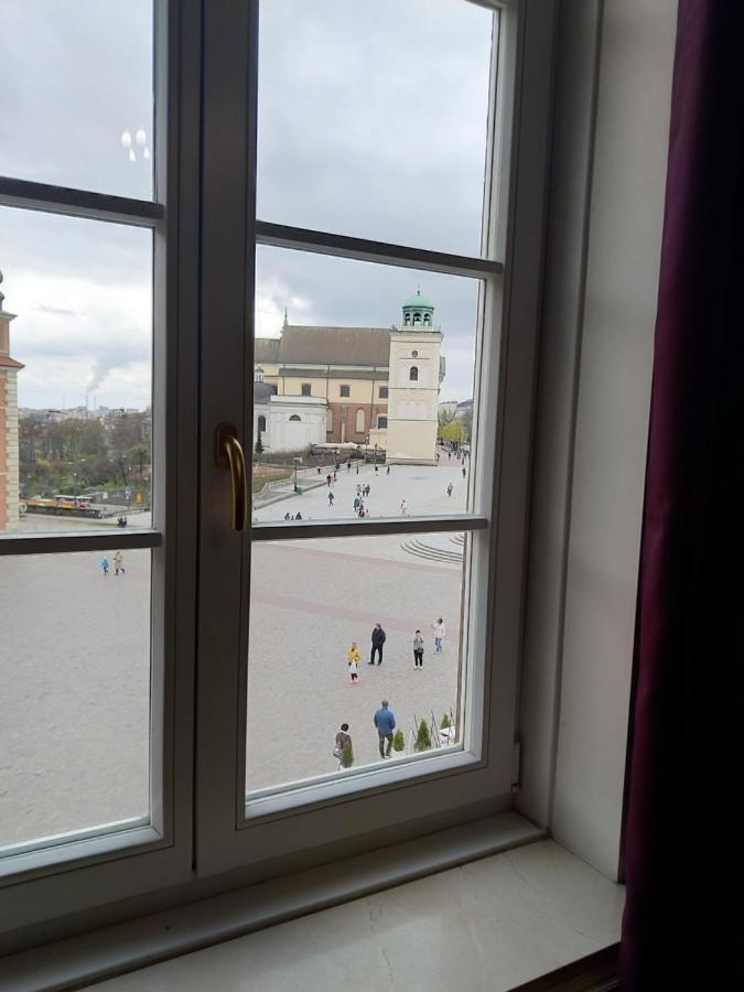 Castle Square Z Widokiem Na Plac Zamkowy I Zamek Królewski Apartament