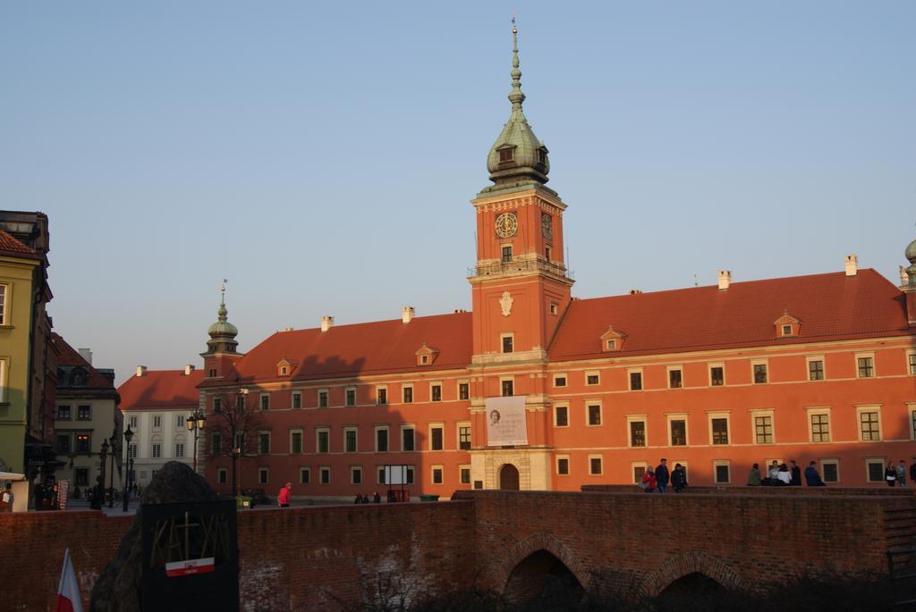 Castle Square Z Widokiem Na Plac Zamkowy I Zamek Krolewski Apartment Warschau
